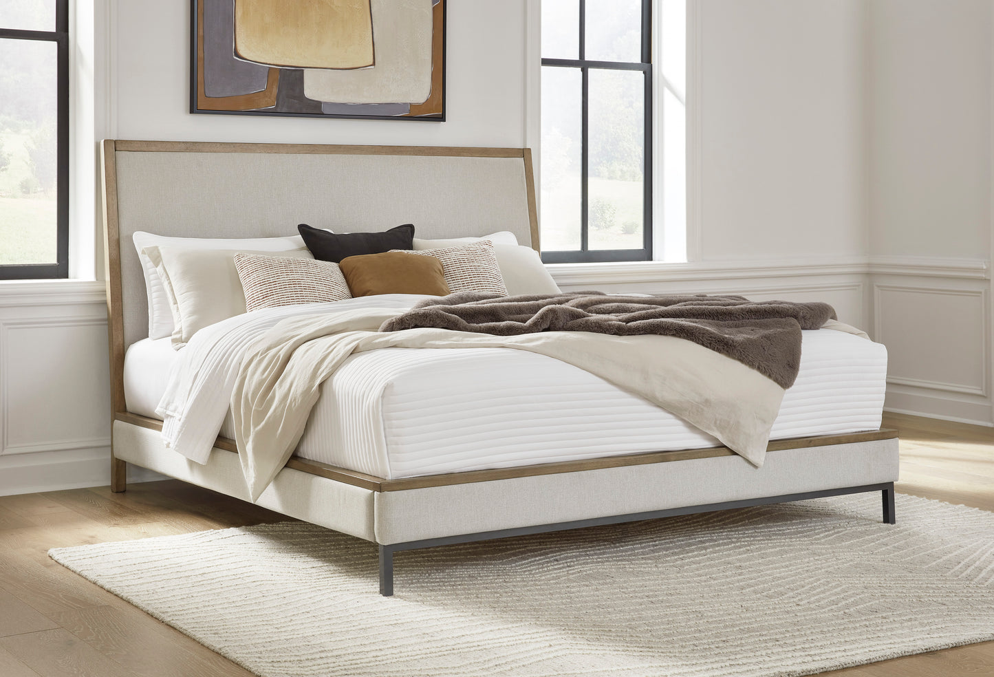Tomtyn Light Brown Platform Bed