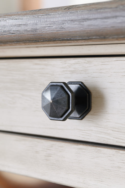 Bolanburg Two-tone 6 Piece Dining Set