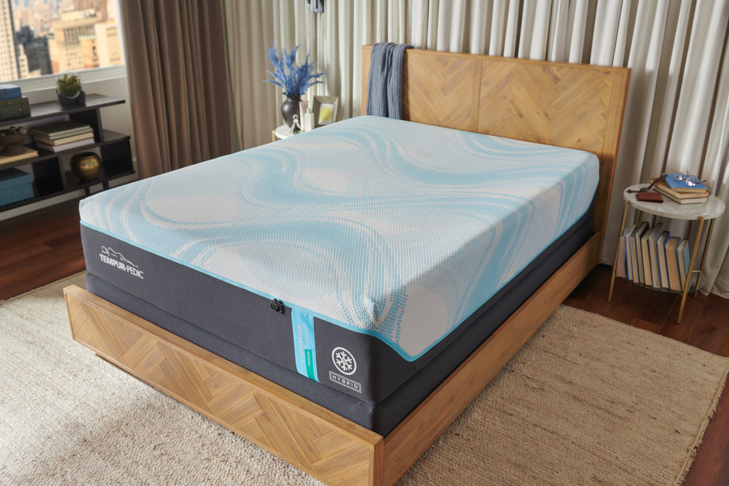 Tempur-Pedic Luxe Breeze Medium Hybrid