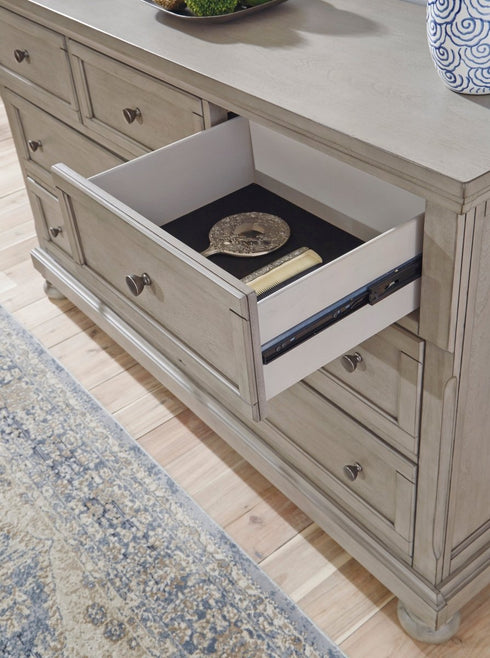 Lettner Light Gray Dresser & Mirror - WCC Furniture & Mattress Center Lafayette & Lake Charles
