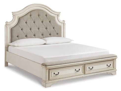 Realyn Platform Bed w/ Bench Storage - WCC Furniture & Mattress Center Lafayette & Lake Charles