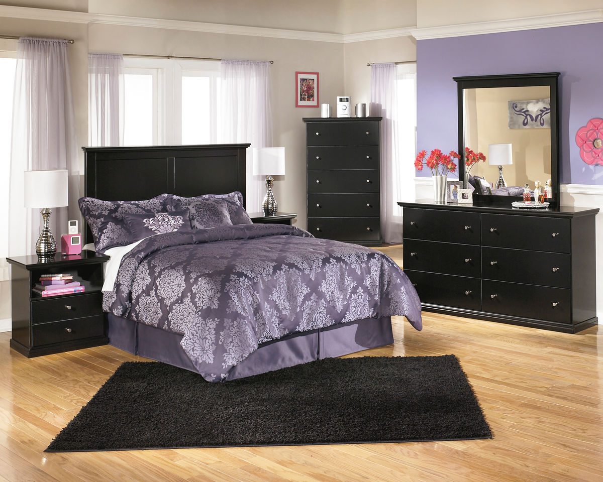 Maribel Black One Drawer Night Stand