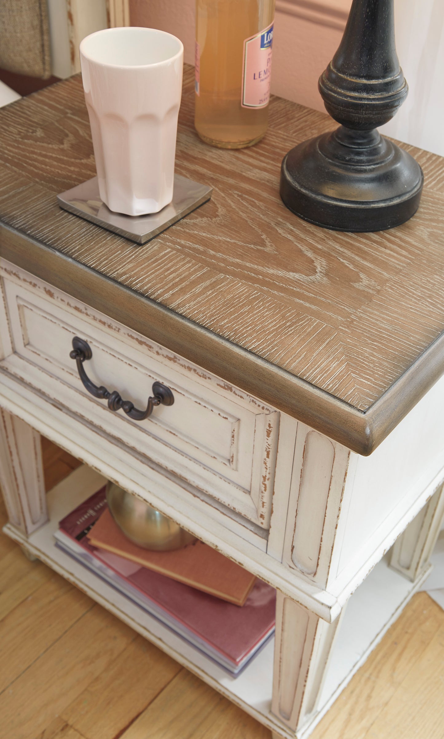Realyn Chipped White One Drawer Night Stand