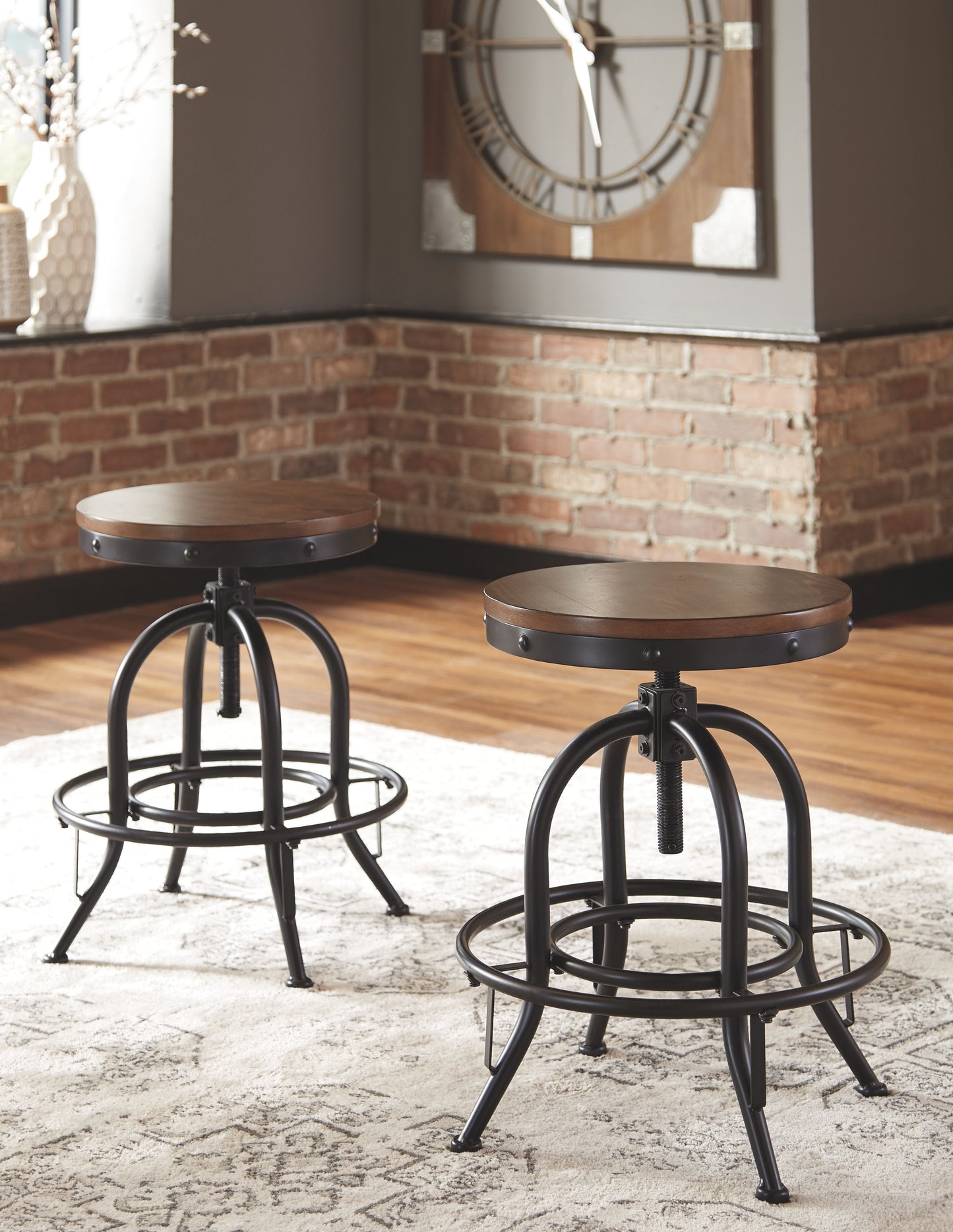 Valebeck Brown/Black Swivel Barstool (Set of 2)