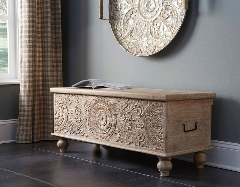 Fossil Ridge Beige Storage Bench - WCC Furniture & Mattress Center Lafayette & Lake Charles